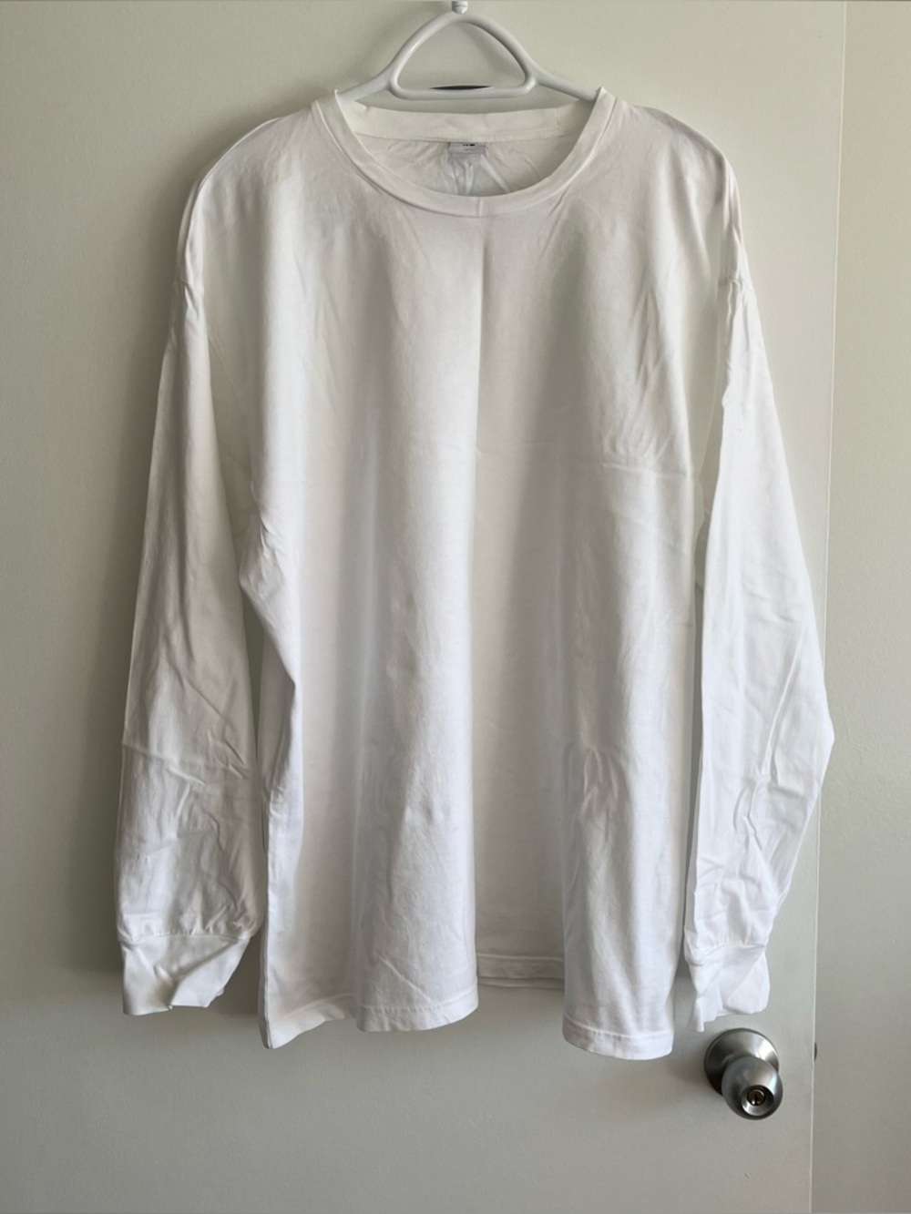 Aritzia Tna⎜BOYFRIEND LONGSLEEVE⎜WHITE - Picture 2 of 10